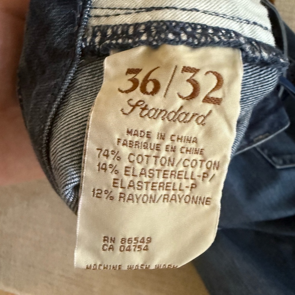 Tommy Bahama Men’s Blue Denim Straight Leg Jeans Leather Patch Classic Fit - Picture 4 of 6